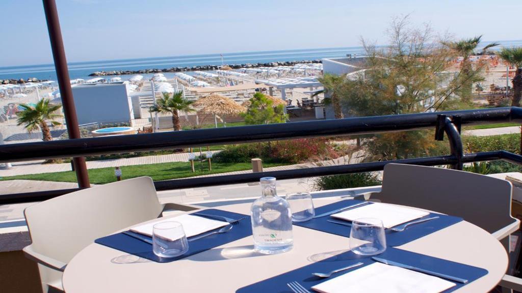 Hotel Palazzo Caveja Rimini Exteriör bild